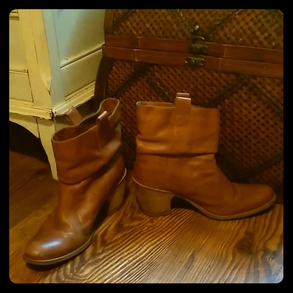 Bundle 5 for $20 Western boot 7.5